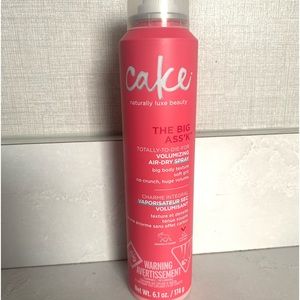 Volumizing spray by cake